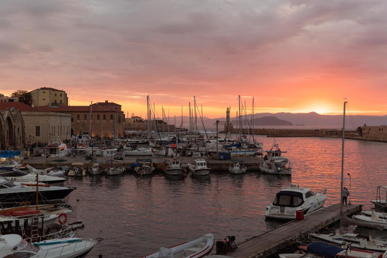 Destino Home Overlooking The Venetian Port Of Chania Chania  Ngoại thất bức ảnh