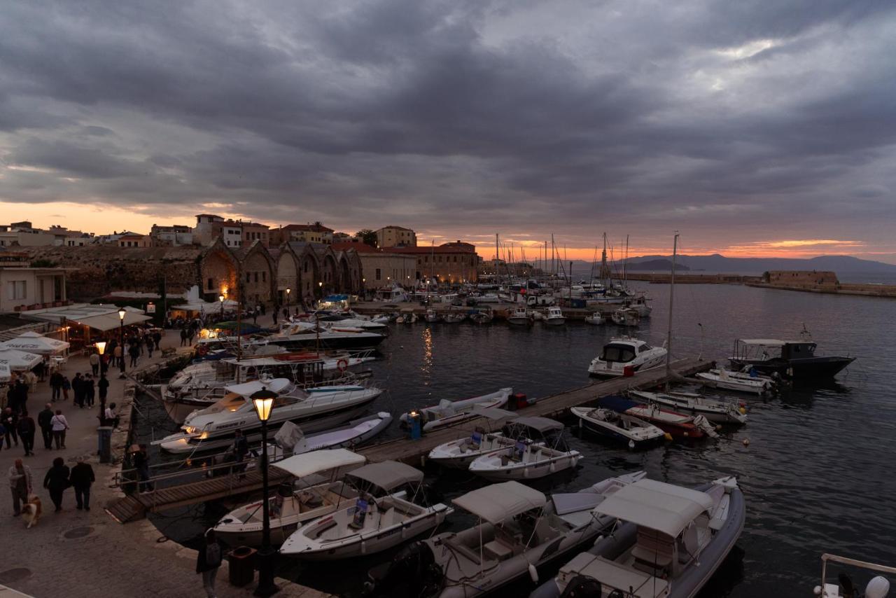 Destino Home Overlooking The Venetian Port Of Chania Chania  Ngoại thất bức ảnh