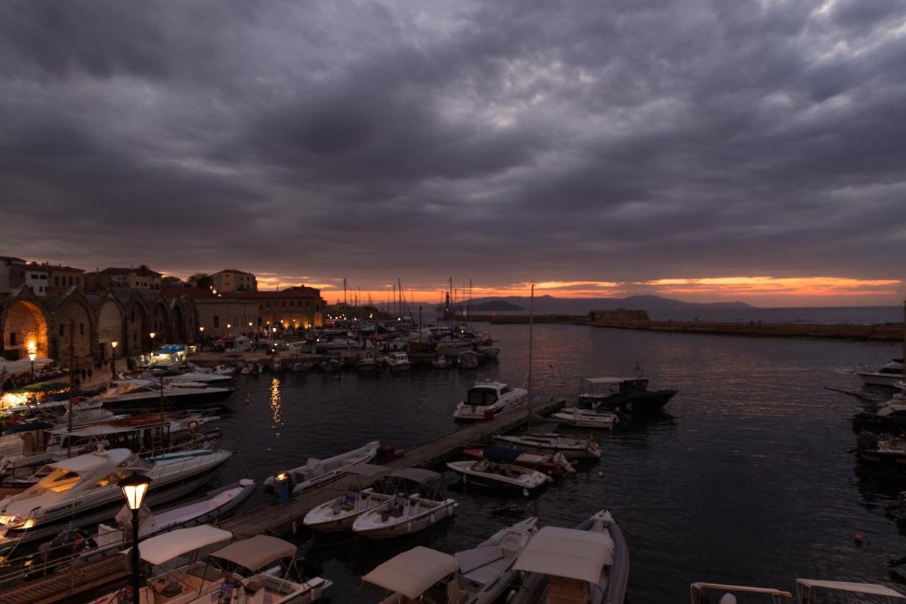 Destino Home Overlooking The Venetian Port Of Chania Chania  Ngoại thất bức ảnh